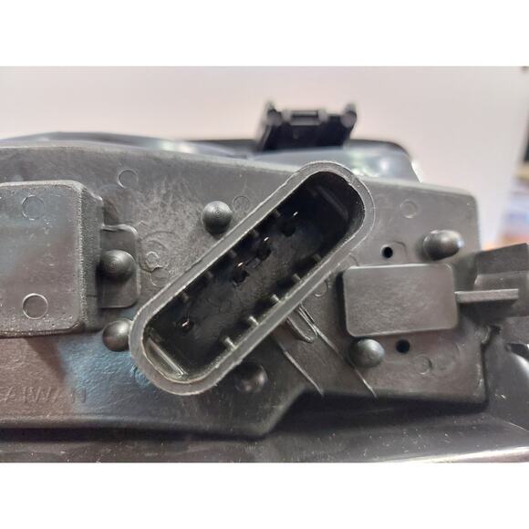 Right Tail Light for 88–99 Chevy GMC Cadillac Truck GM080-B0002 Replacement - Picture 10 of 11